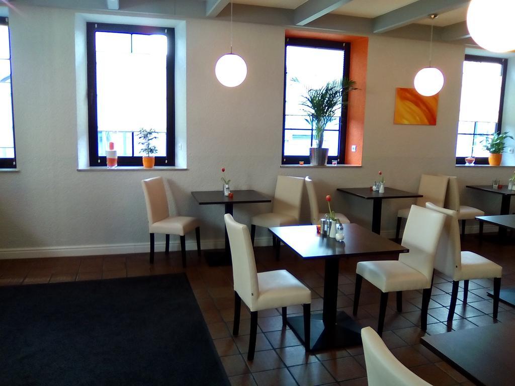 特鲁茨帕夫酒店 斯派尔 外观 照片